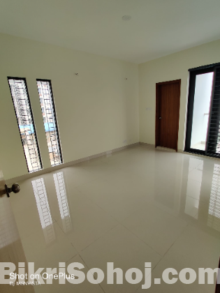 3800 Sq.feet Flat for rent office @ Gulshan-1 Lakeside